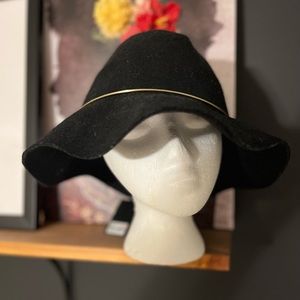 Fedora Gold/Black Hat